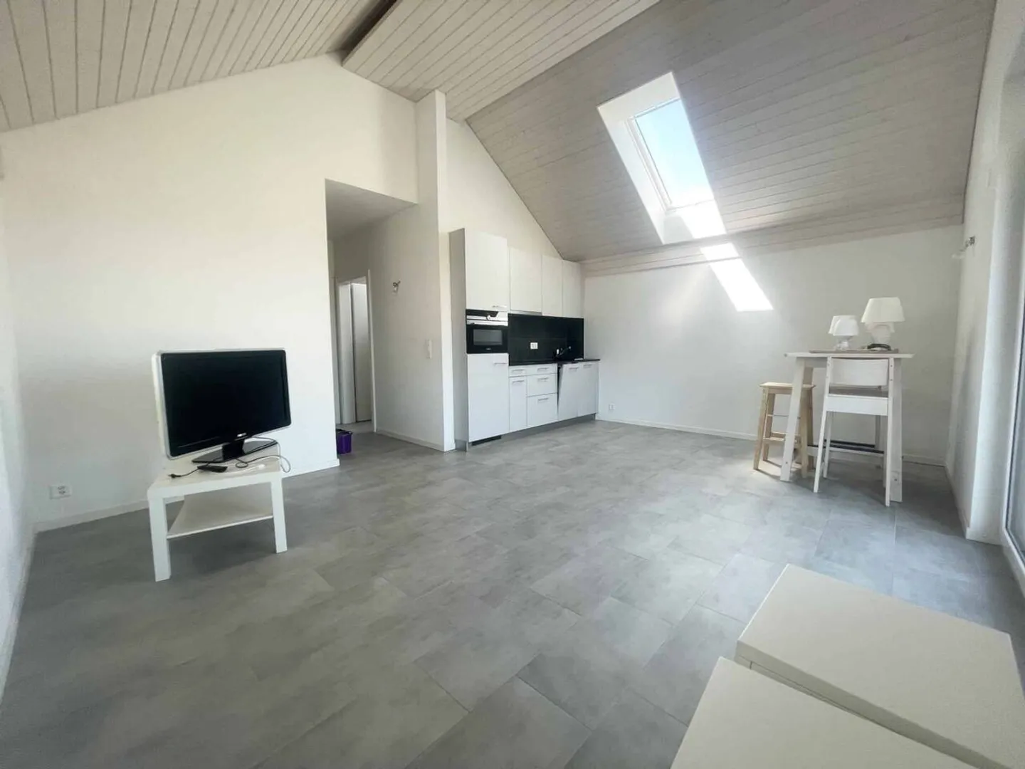 2.5-room apartment in Pampigny with unobstructed view - Photo 2 of 6
