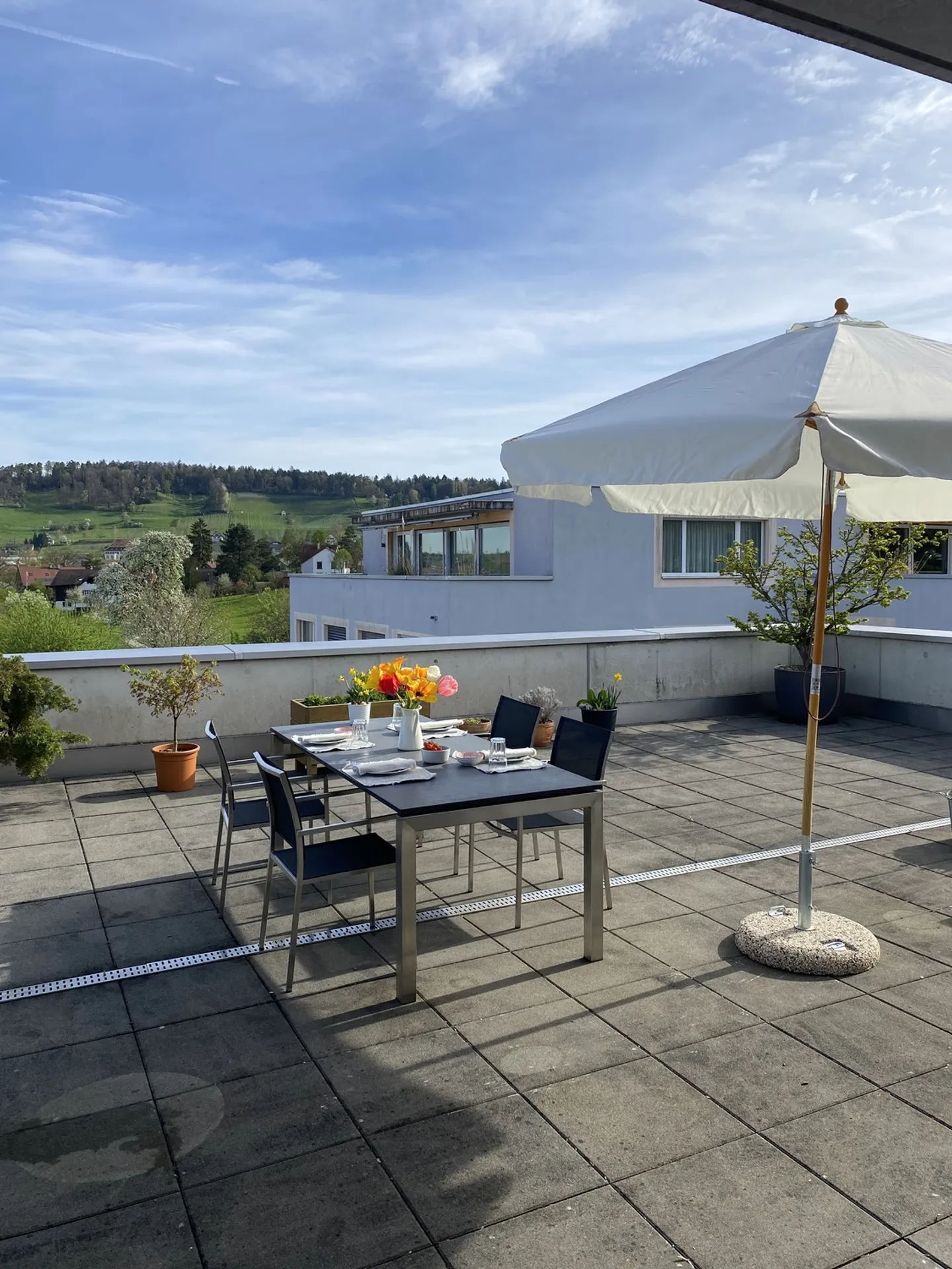 APPARTAMENTO ATTICO 3½ STANZE A WINTERTHUR - WÜLFLINGEN, ARREDATO, TEMPORANEO - Foto 6 di 7