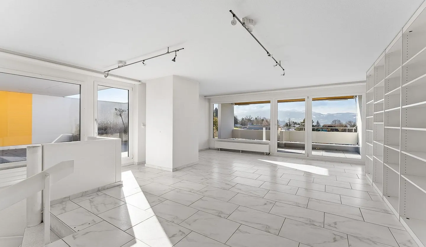 EXCLUSIVE 6.5-ROOM PENTHOUSE MAISONETTE IN THE CITY OF LUCERNE – PLENTY OF SPACE FOR YOUR LIVING IDEAS ***** - Photo 7 of 20