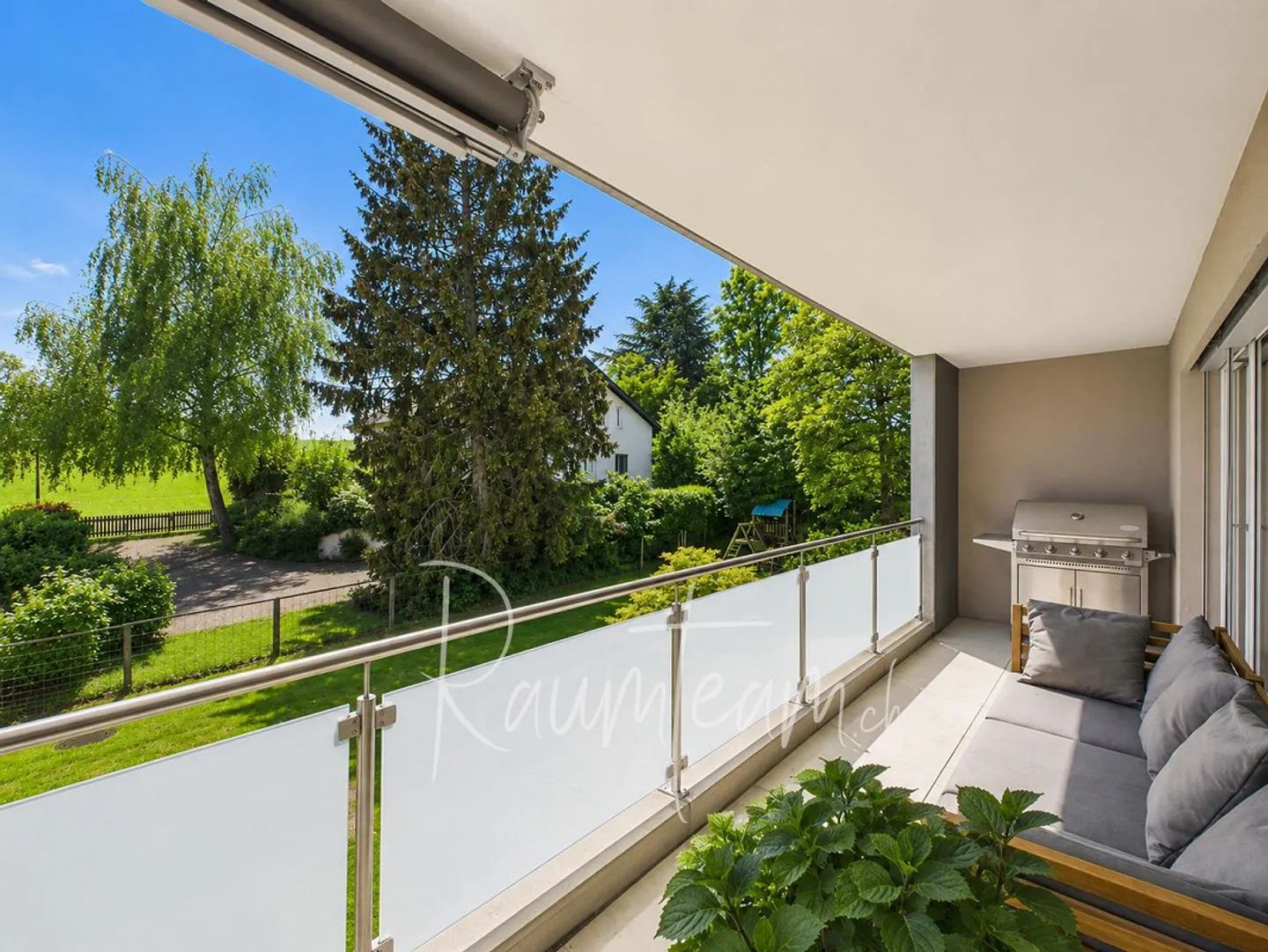 Bright apartment with a view of greenery - Photo 12 of 15