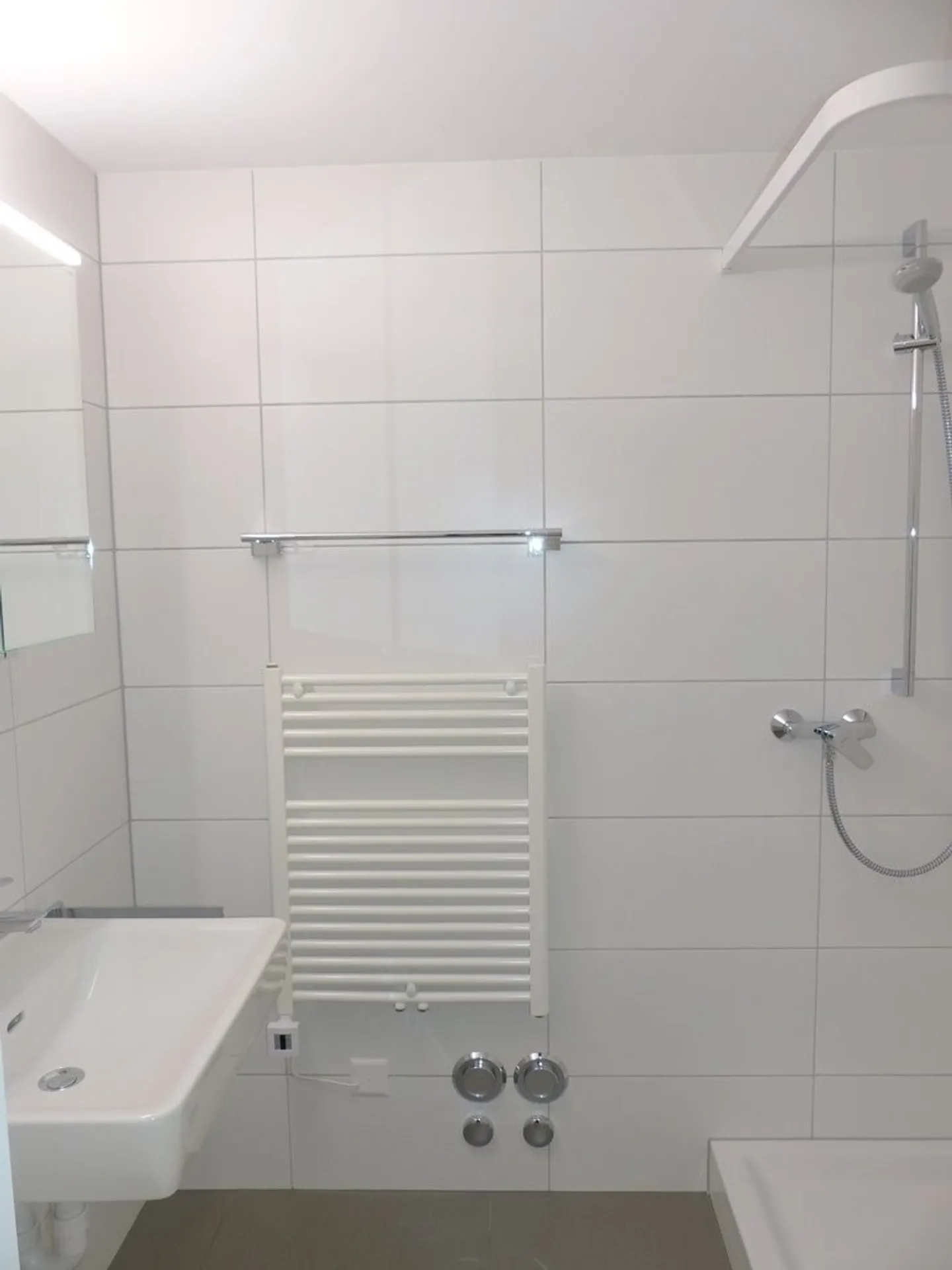 Oasi di benessere con balcone privato - Foto 5 di 6