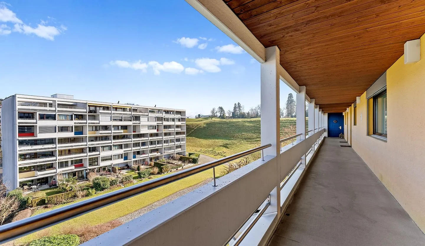 EXCLUSIVE 6.5-ROOM PENTHOUSE MAISONETTE IN THE CITY OF LUCERNE – PLENTY OF SPACE FOR YOUR LIVING IDEAS ***** - Photo 3 of 20