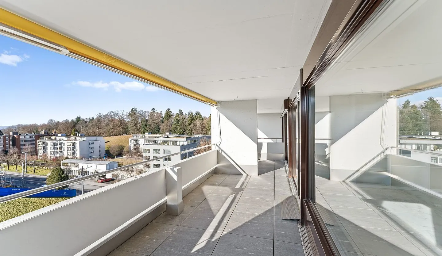 EXCLUSIVE 6.5-ROOM PENTHOUSE MAISONETTE IN THE CITY OF LUCERNE – PLENTY OF SPACE FOR YOUR LIVING IDEAS ***** - Photo 10 of 20