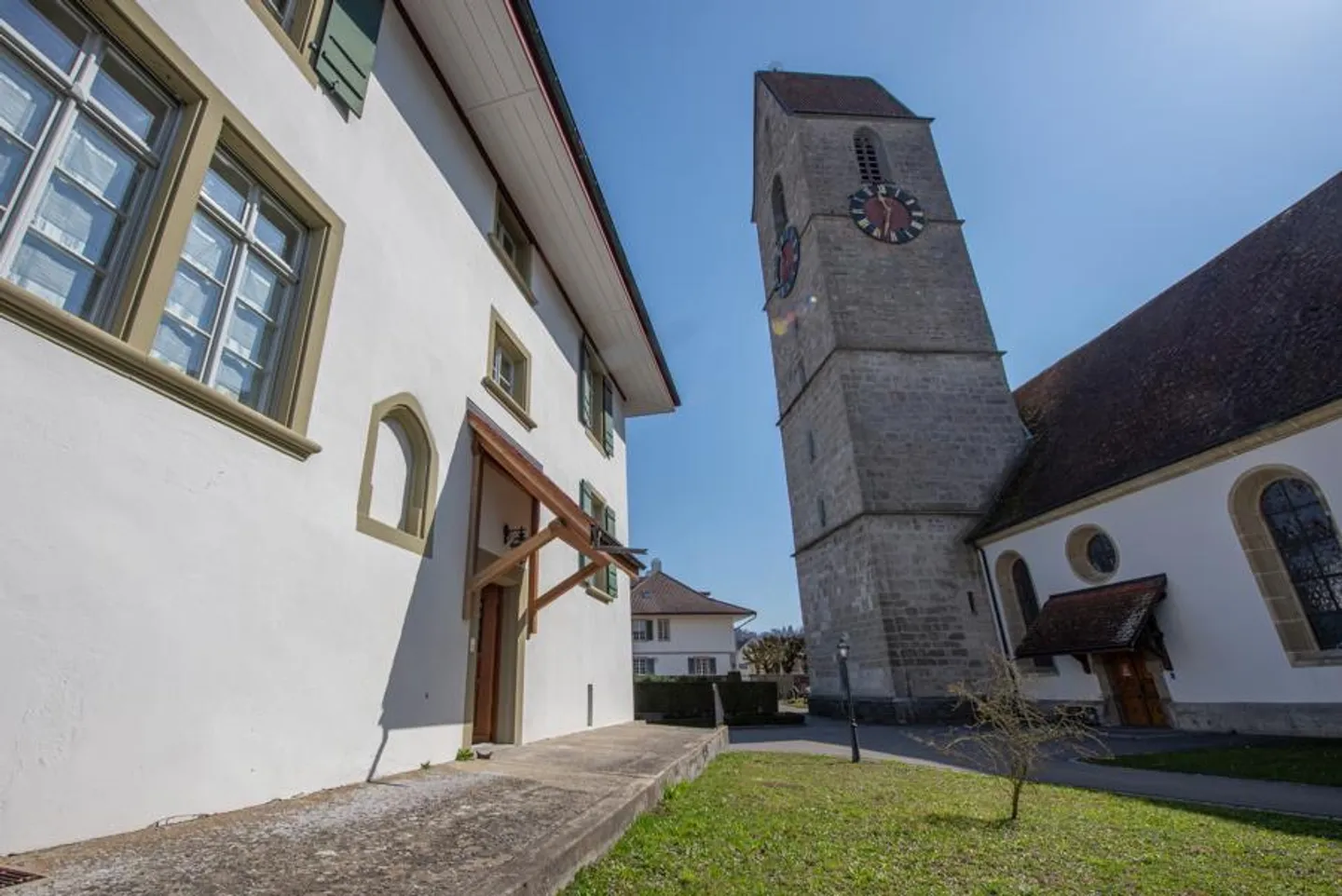 Room in beautiful old building in the middle of Schöftland - Photo 2 of 5