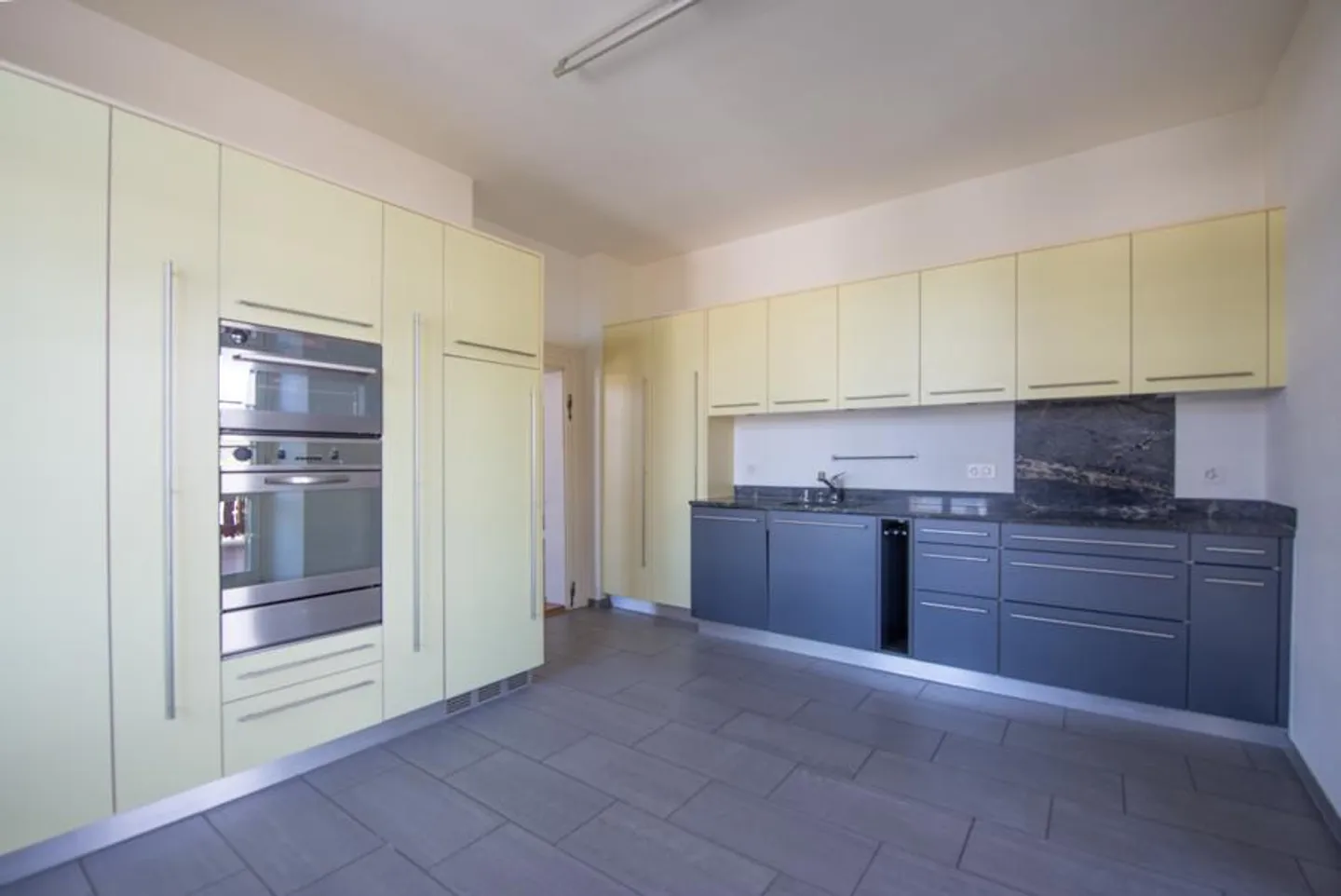 Room in beautiful old building in the middle of Schöftland - Photo 3 of 5