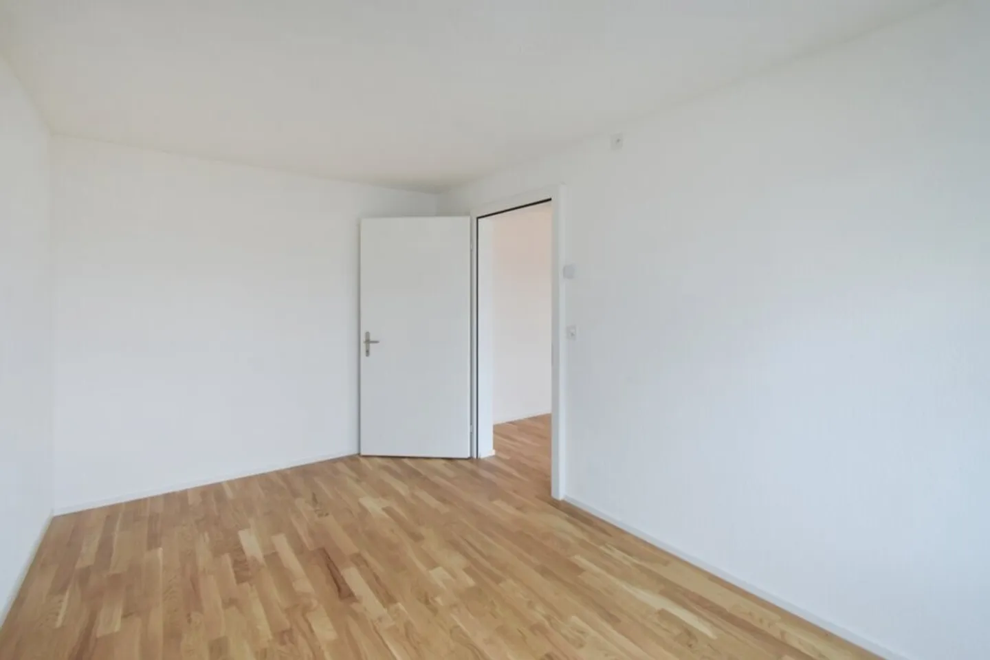 Living in a central location - Photo 5 of 7