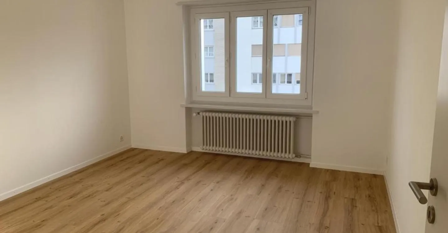 Charming 3-Room Apartment - Photo 2 of 7