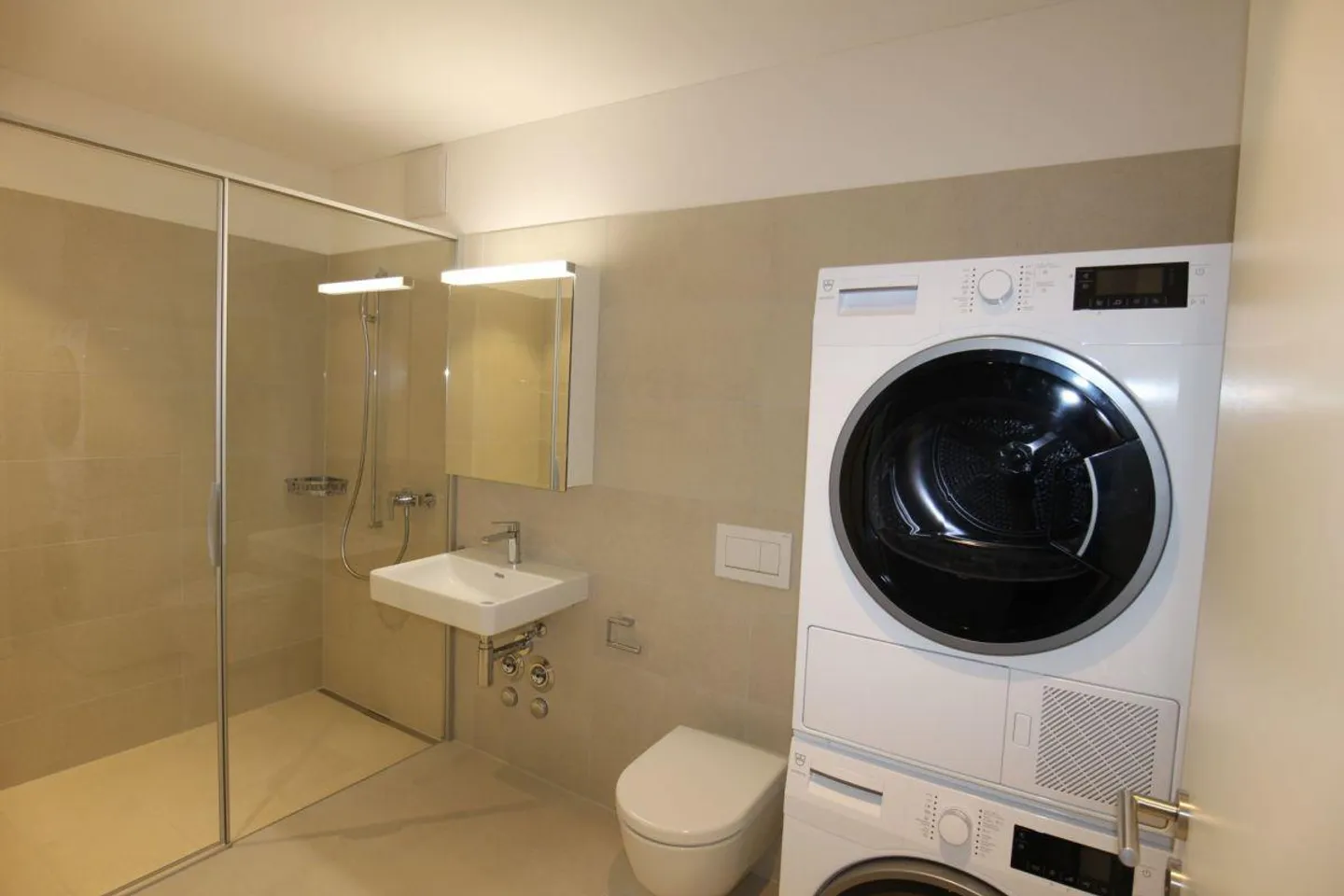 First own apartment? - Photo 8 of 10