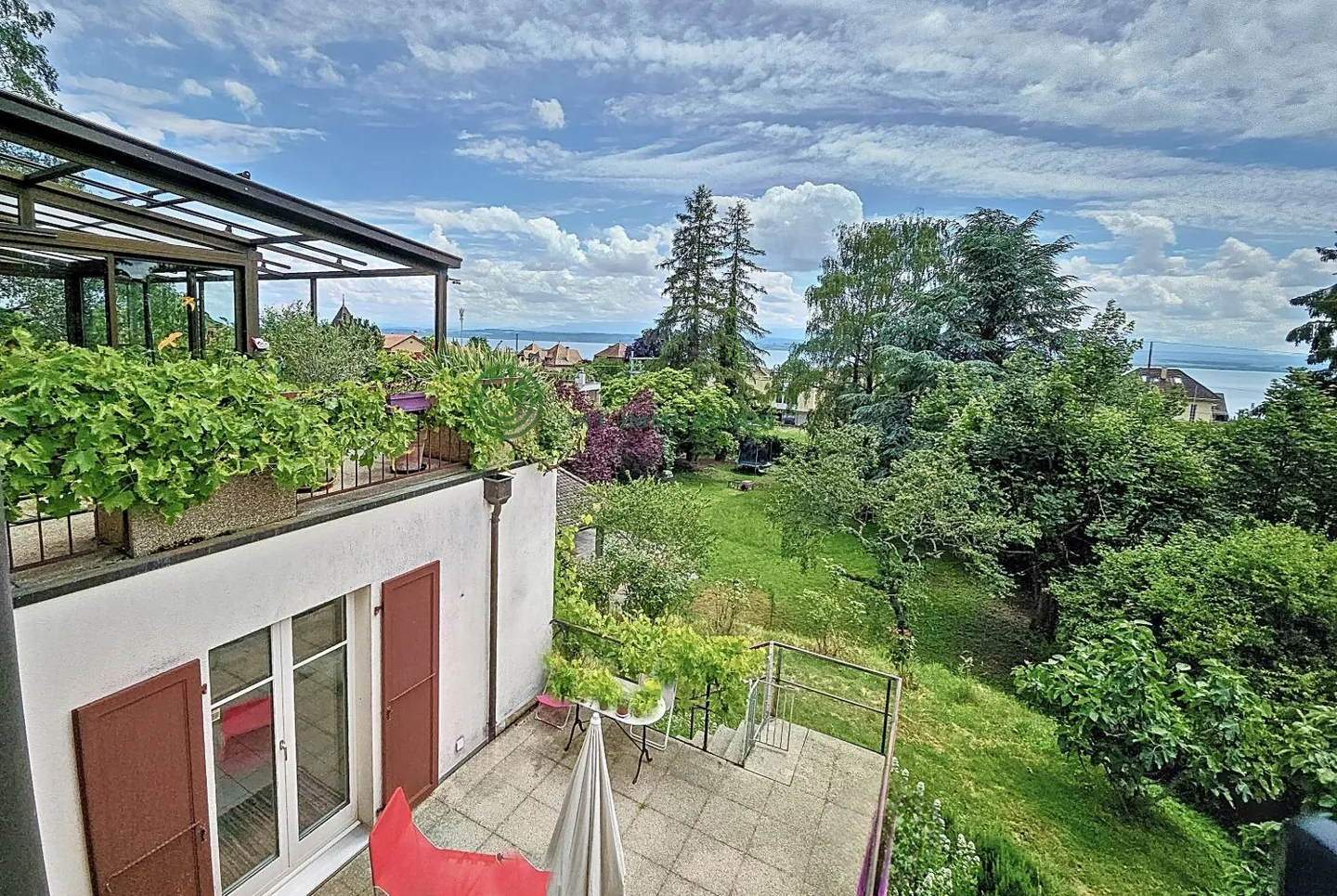 Charmantes Haus mit Turm - Foto 2 von 10