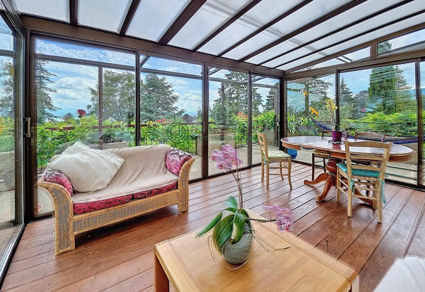 Charmantes Haus mit Turm - Foto 3 von 10