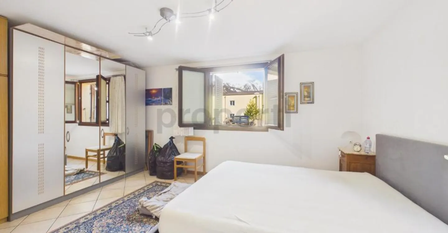 Elegant 5.5-room villa with large flat garden in Piotta - Photo 5 of 11