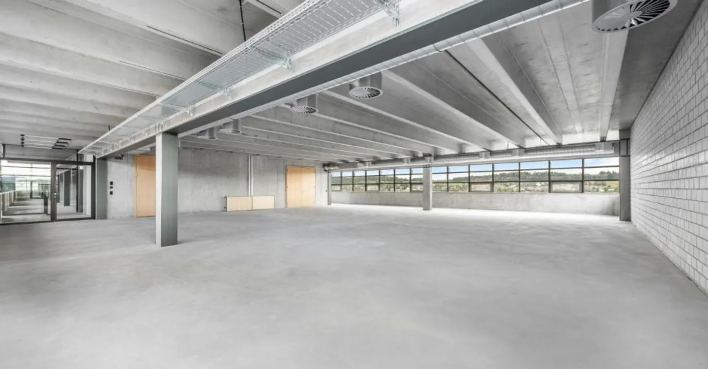 Moderne Gewerbeflächen - Foto 2 von 12