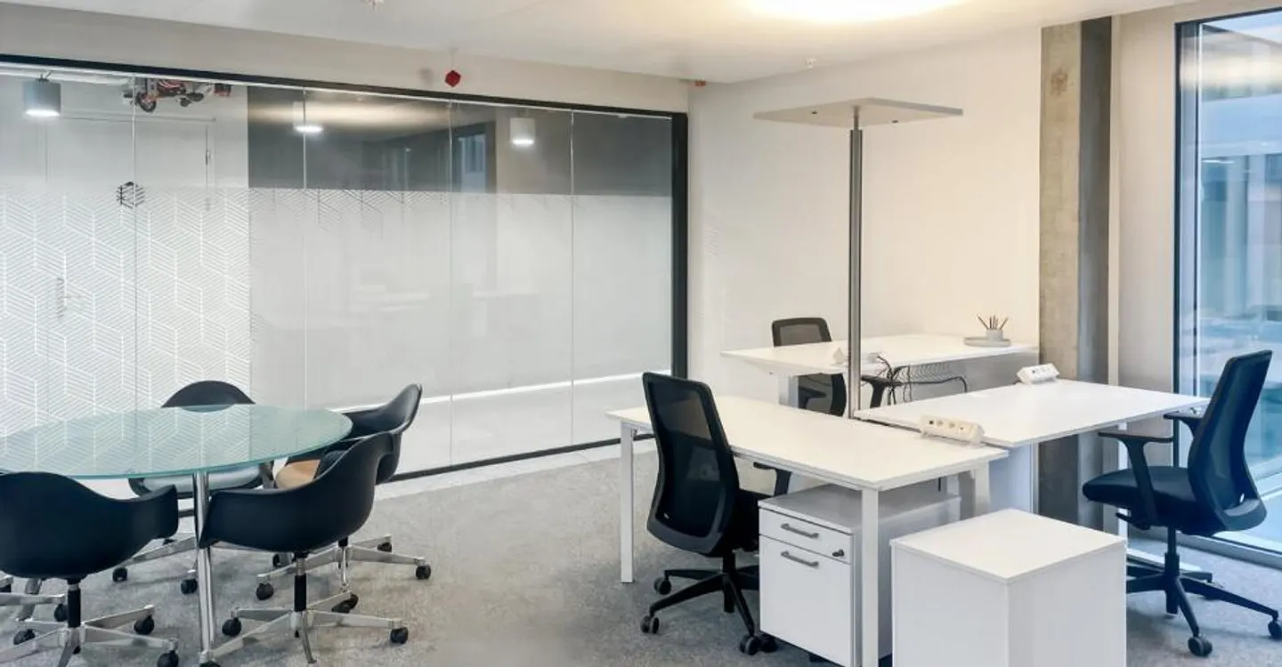 Spazio ufficio per 3 in Spaces The Circle 6 - Foto 1 di 9