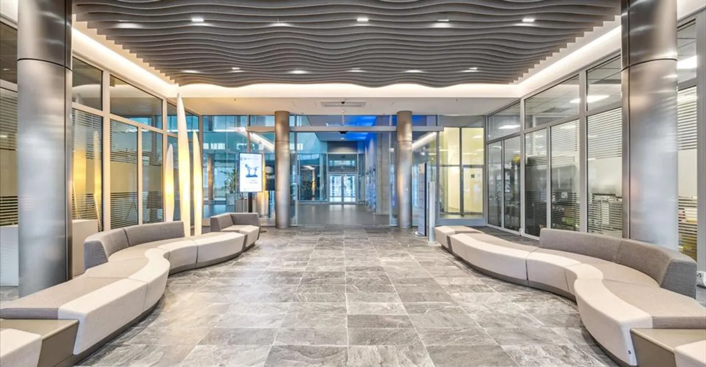 Immeuble mixte à louer - Photo 3 sur 12