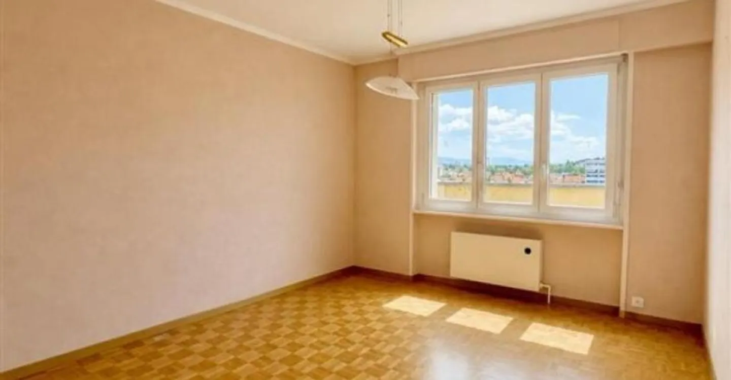 4.5-room apartment on the top floor - Photo 8 of 13