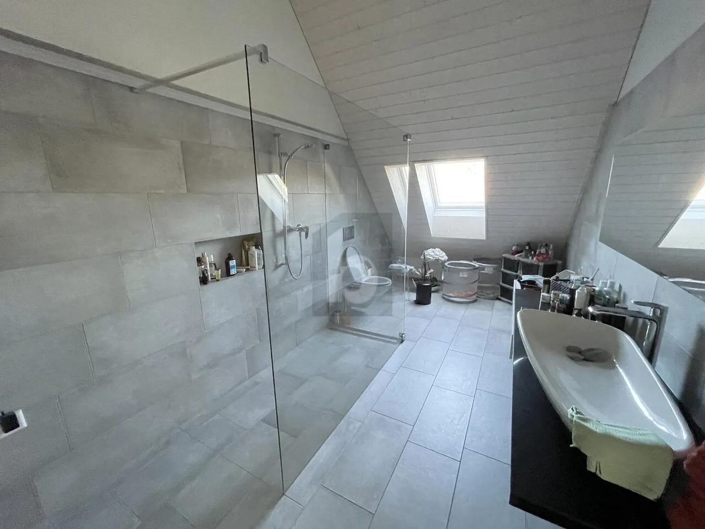 PREMIUM-WOHNEN MIT LOFT-CHARAKTER UND LIFTZUGANG - Foto 5 von 6