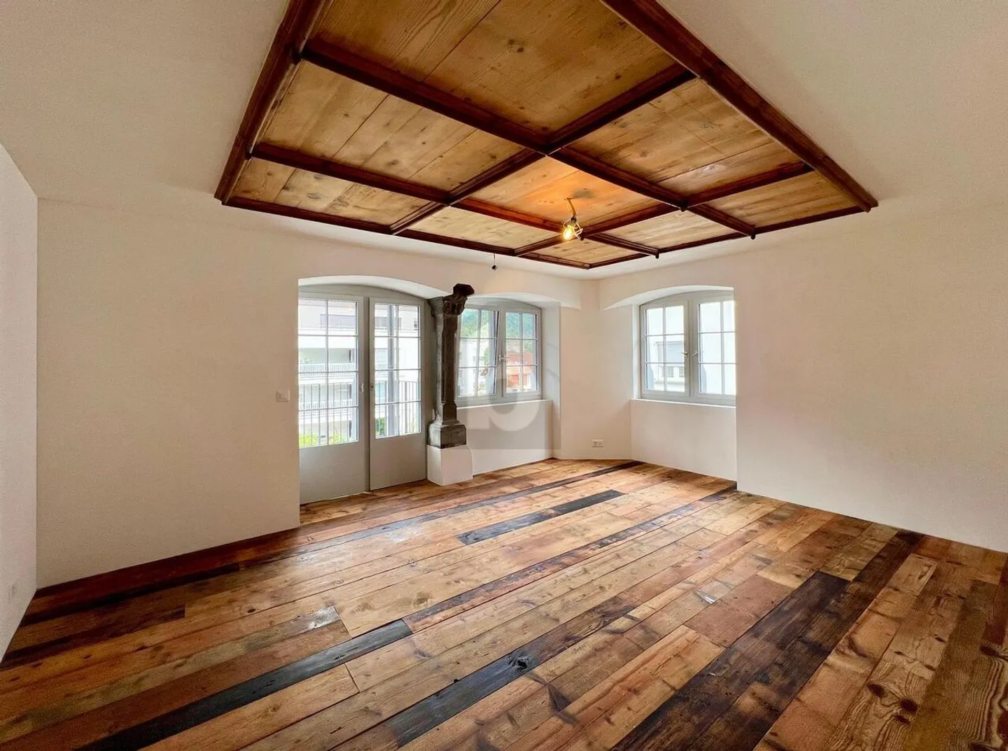 Charme Historique au Centre - Photo 2 sur 6