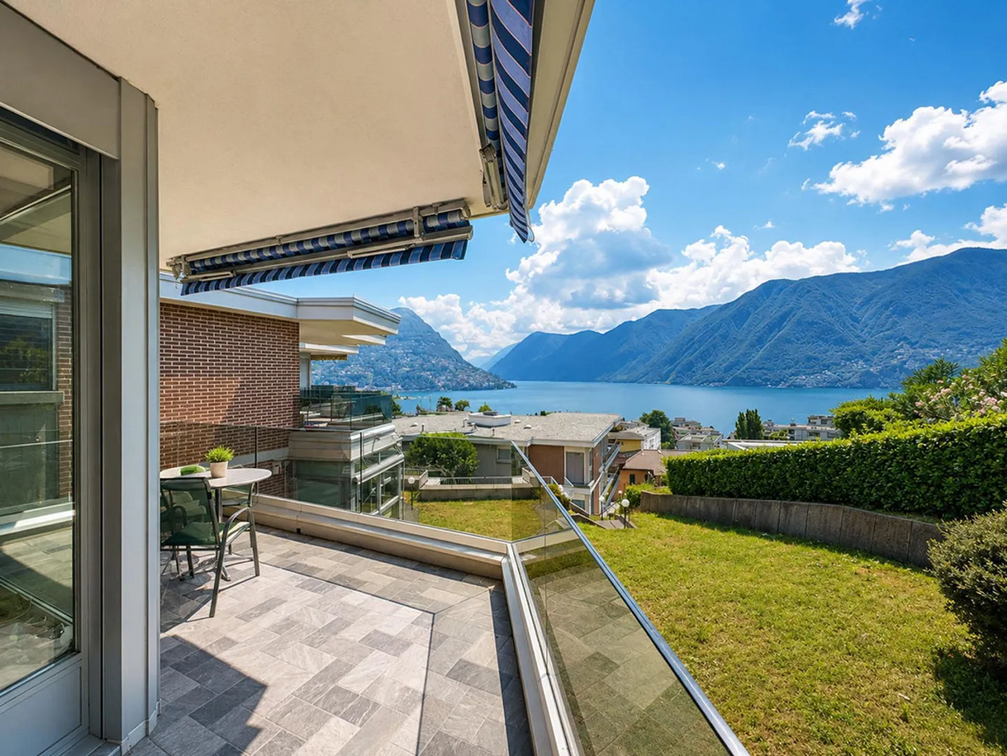 Appartement avec vue imprenable sur le lac à Lugano - Photo 1 sur 8