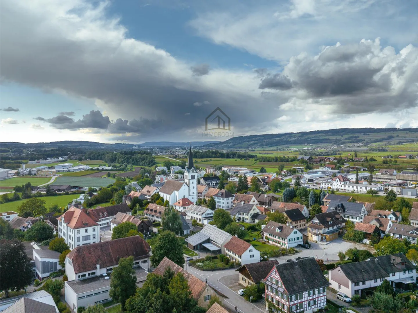 Your modern family happiness in a family-friendly and quiet location - Photo 14 of 16