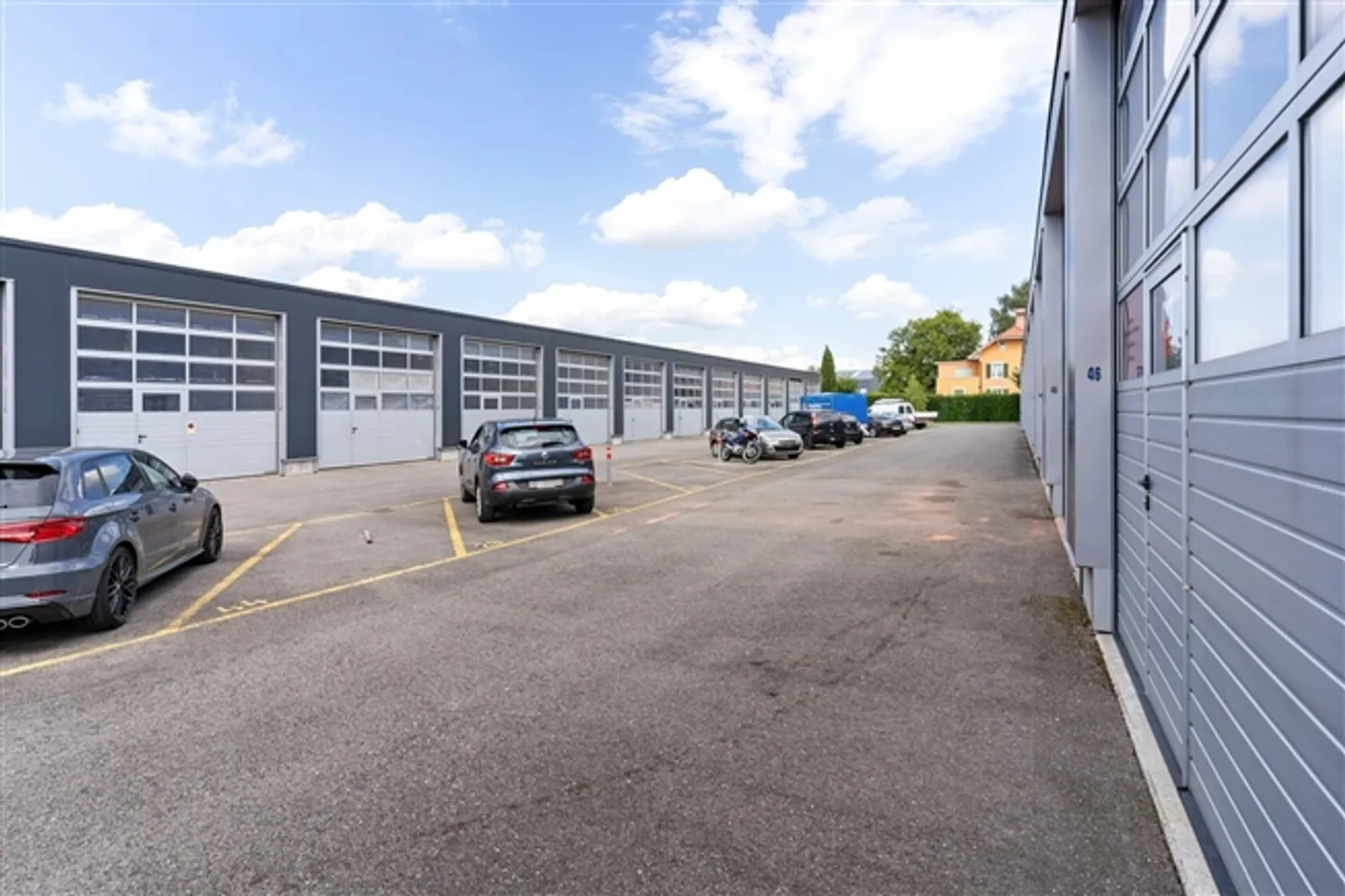 1 box di 60 m2 – Piano terra – Accesso camion - Foto 2 di 5