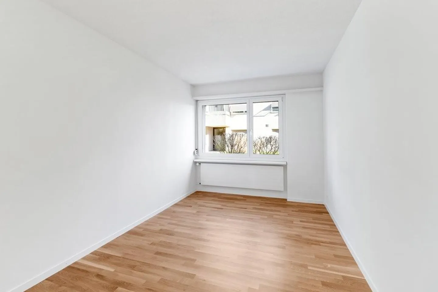 Vie moderne, nature juste devant la porte - Photo 6 sur 10