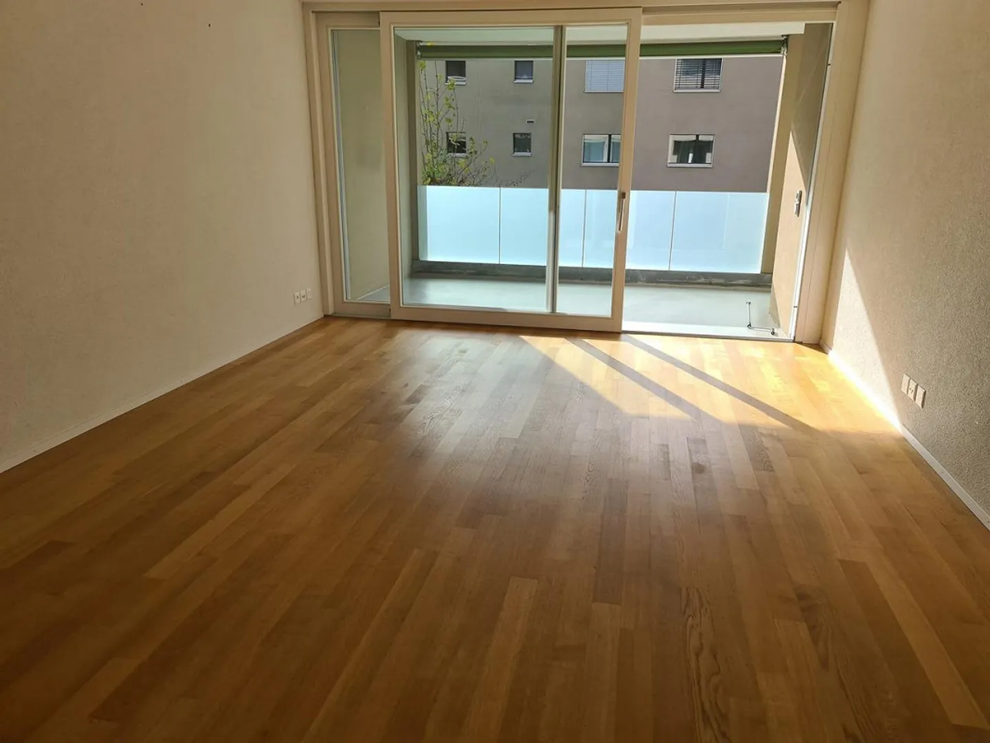 Moderne 4.5-Zimmer-Wohnung in der Überbauung Hohburg in Belp - Photo 3 sur 7