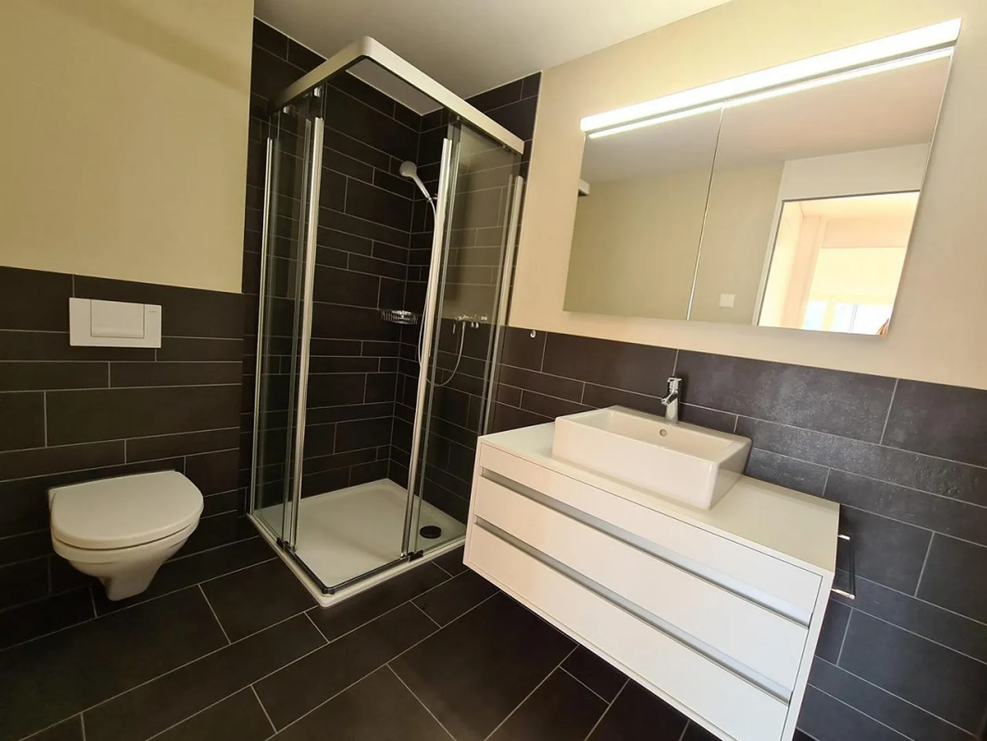 Moderne 4.5-Zimmer-Wohnung in der Überbauung Hohburg in Belp - Photo 4 sur 7