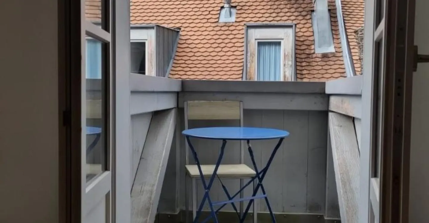 CHARMANT APPARTEMENT TRES BIEN SITUE ET AVEC CACHET - Foto 6 di 7