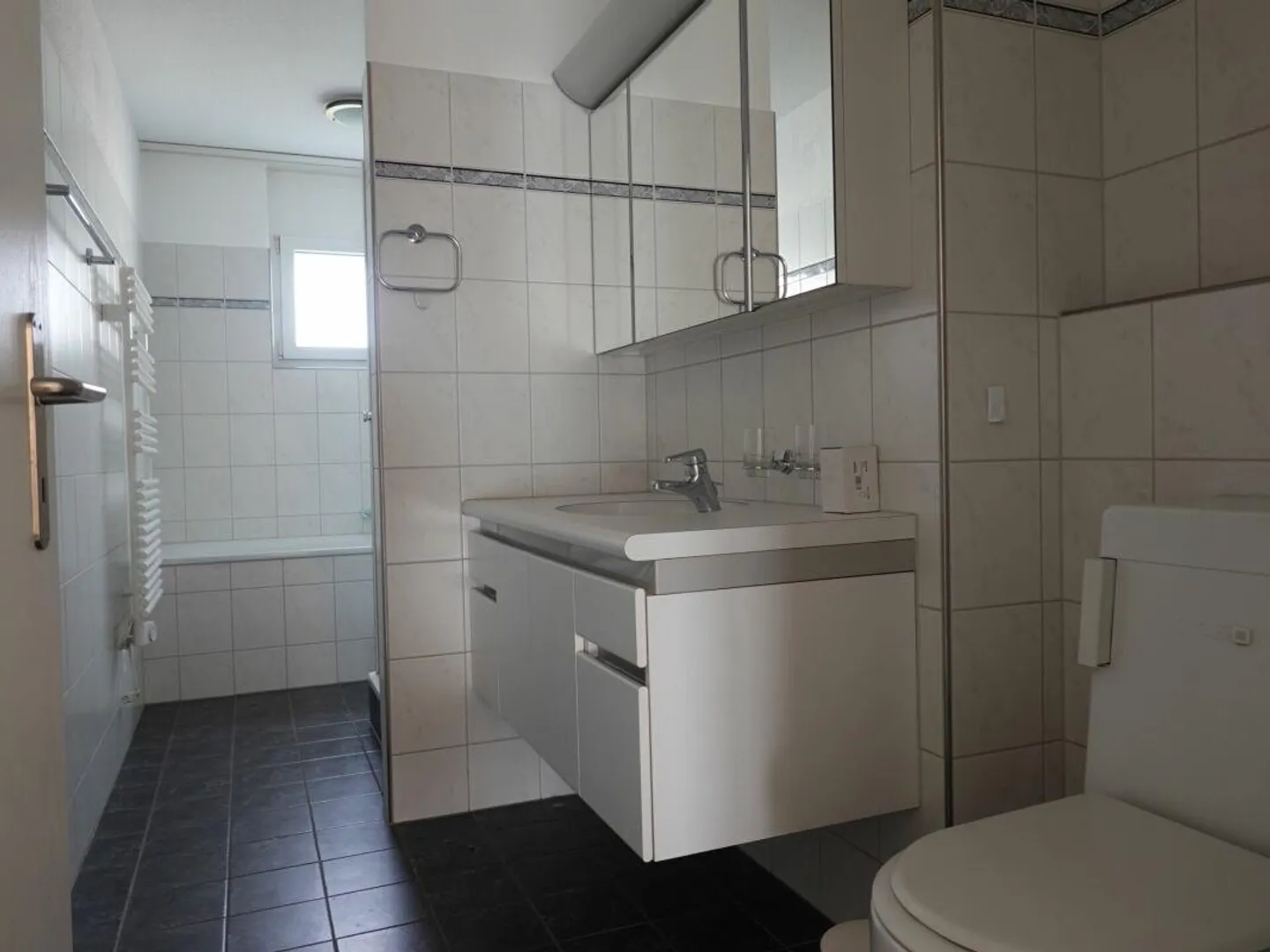 Exclusive 3.5-room condominium with large balcony in a popular location in Wiesendangen - Photo 5 of 5