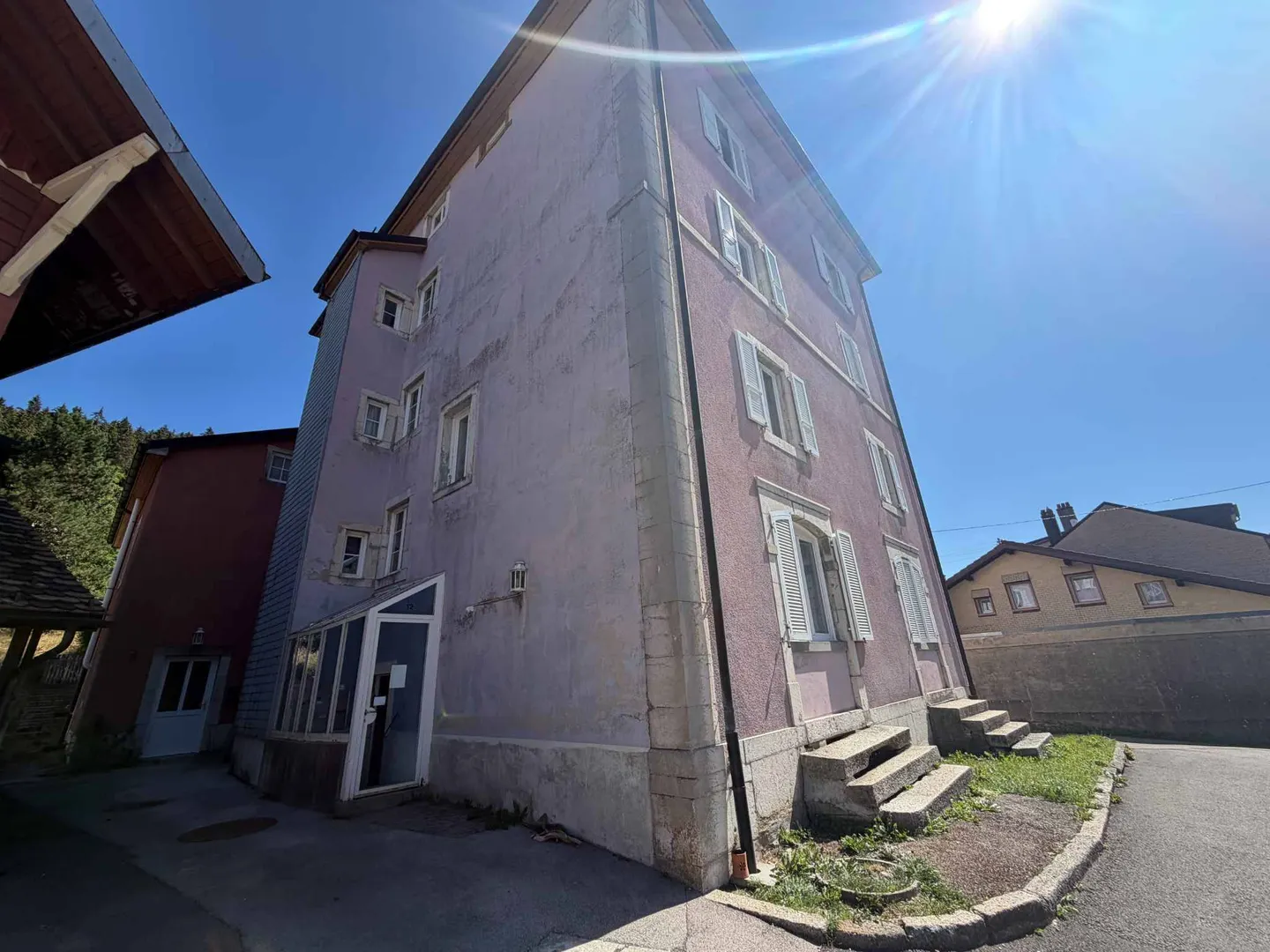 Immeuble de rendement à Sainte-Croix - Photo 2 sur 13
