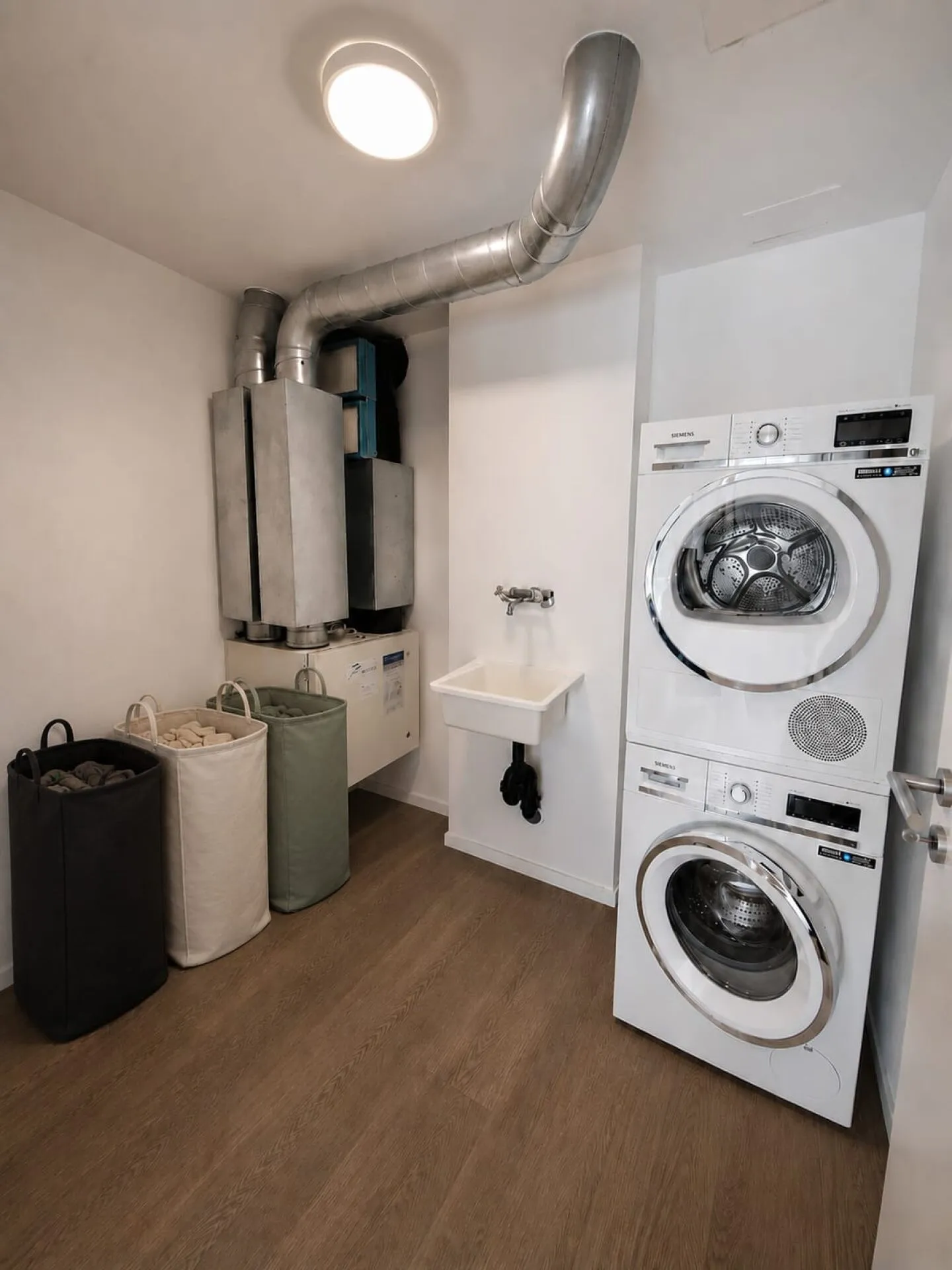 Vivre comme dans une maison individuelle - Belle maisonette de 5,5 pièces avec espace jardin et balcon à Fahrwangen au bord du lac Hallwil - Photo 9 sur 16
