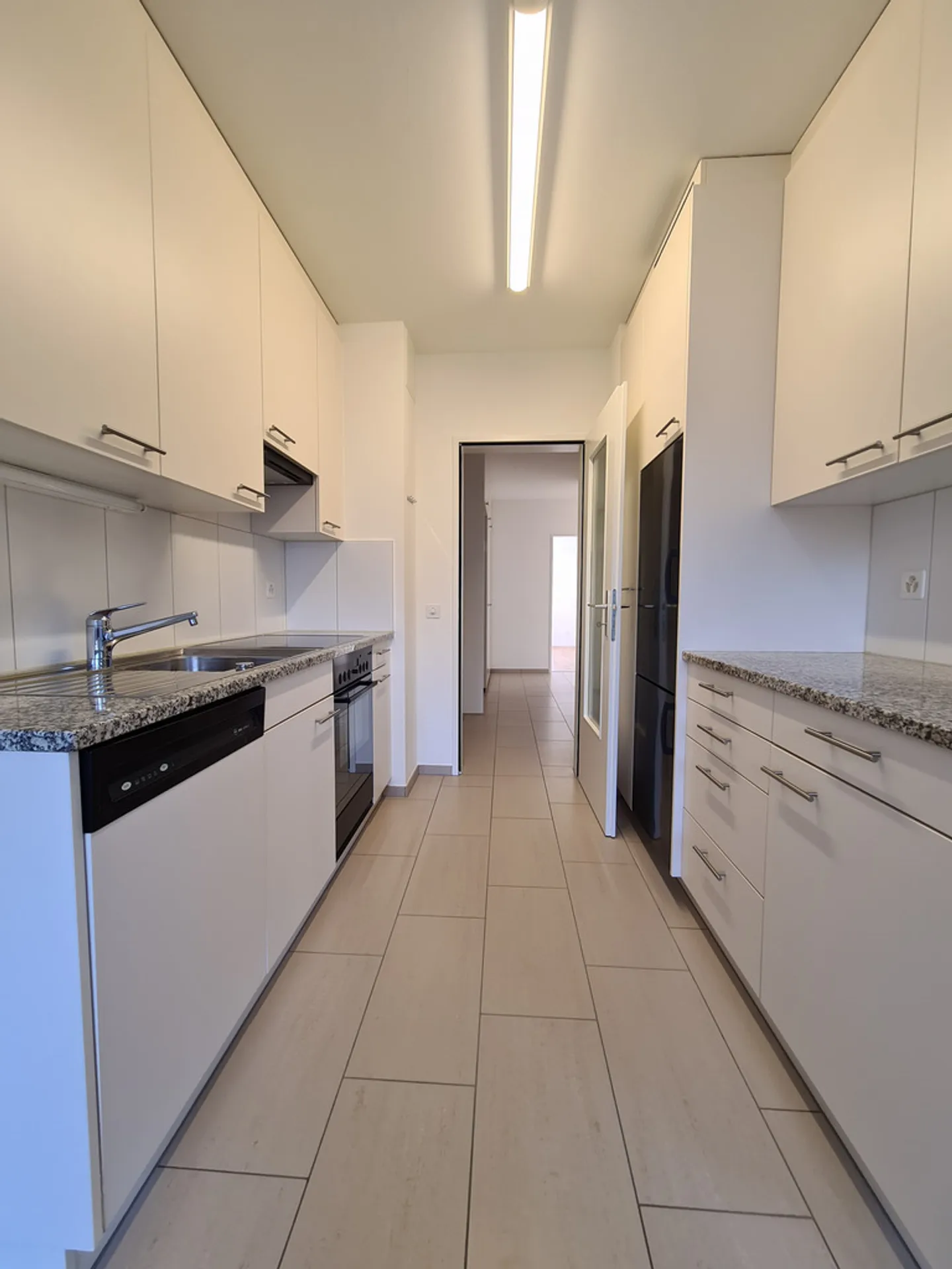 Appartement lumineux de 3,5 pièces dans un emplacement calme à Bottmingen - Photo 1 sur 6