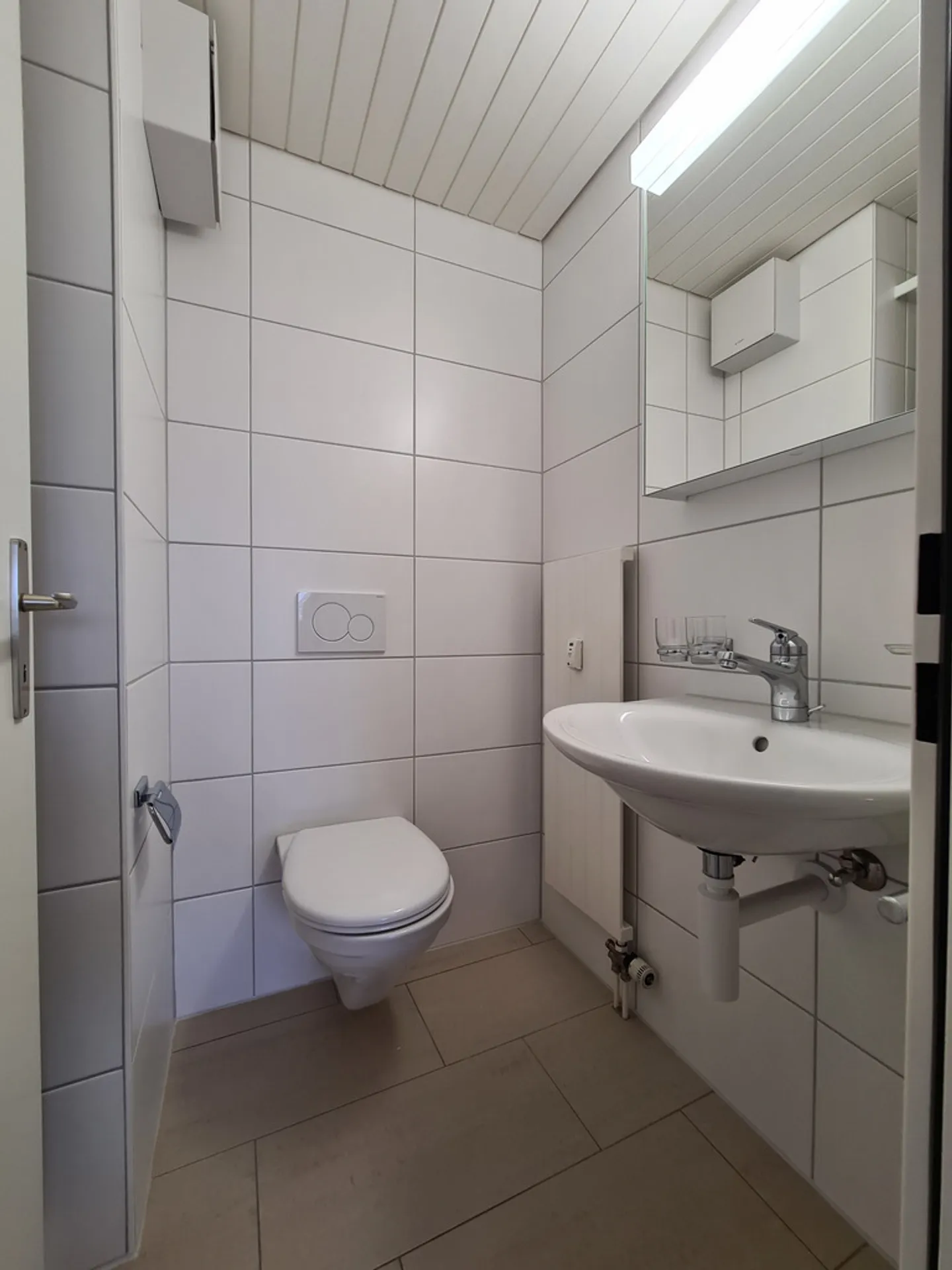Appartement lumineux de 3,5 pièces dans un emplacement calme à Bottmingen - Photo 4 sur 6