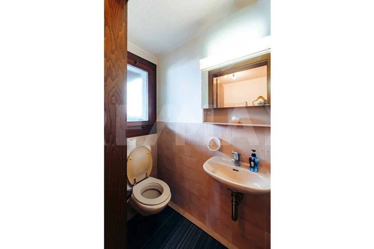 Family-friendly semi-detached house with garden in a quiet location - Photo 10 of 13