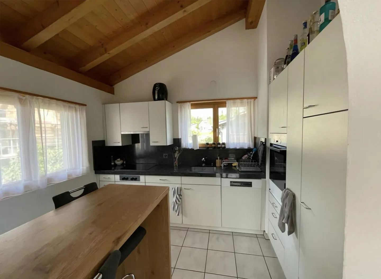 4 1/2 Room Apartment 1st Floor with Cellar Compartment - Photo 2 of 13