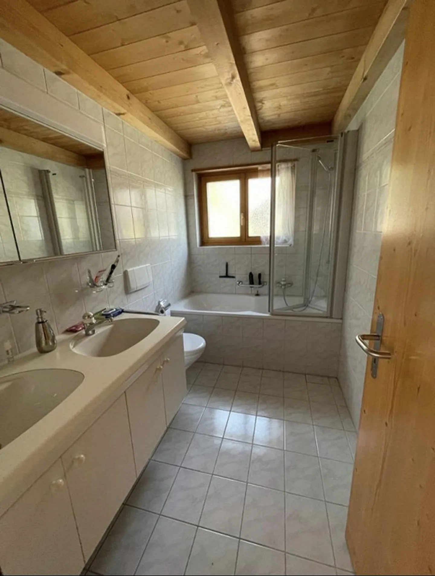 4 1/2 Room Apartment 1st Floor with Cellar Compartment - Photo 6 of 13