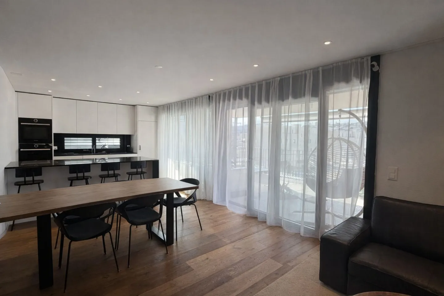 Family-friendly 4.5-room apartment in a central location in Menziken - Photo 2 of 13