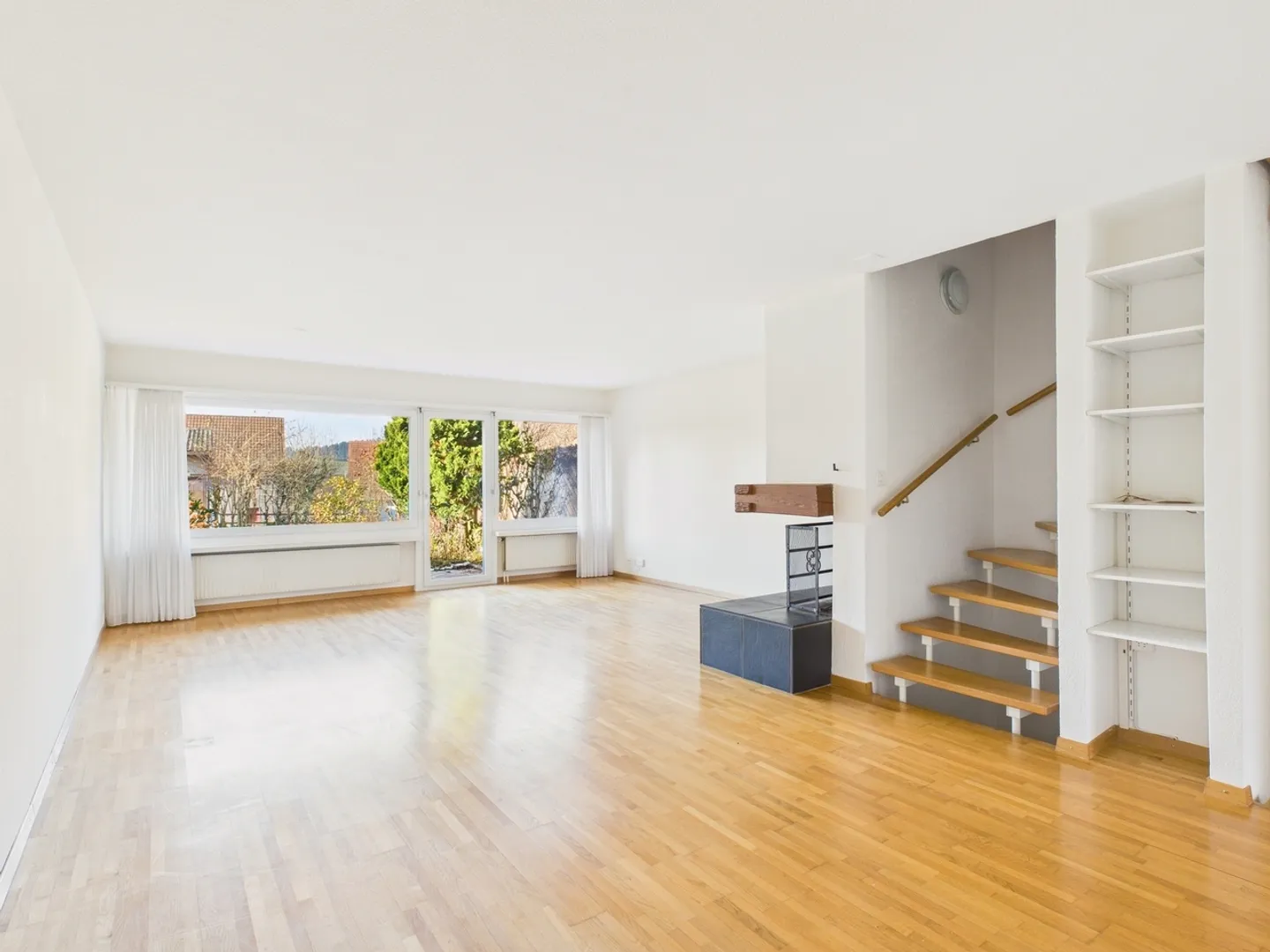 Gemütliches 5.5-Zimmer Einfamilienhaus in Aesch, Kanton ZH - Foto 1 von 11