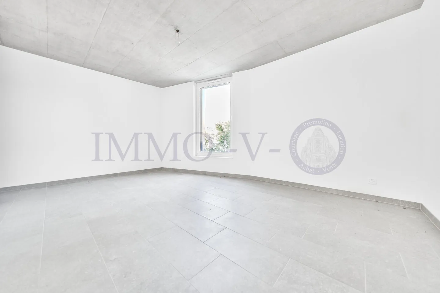 NEU UND MODERN MIT HOHEM STANDARD MIT BALKON-TERRASSE - Foto 6 von 9