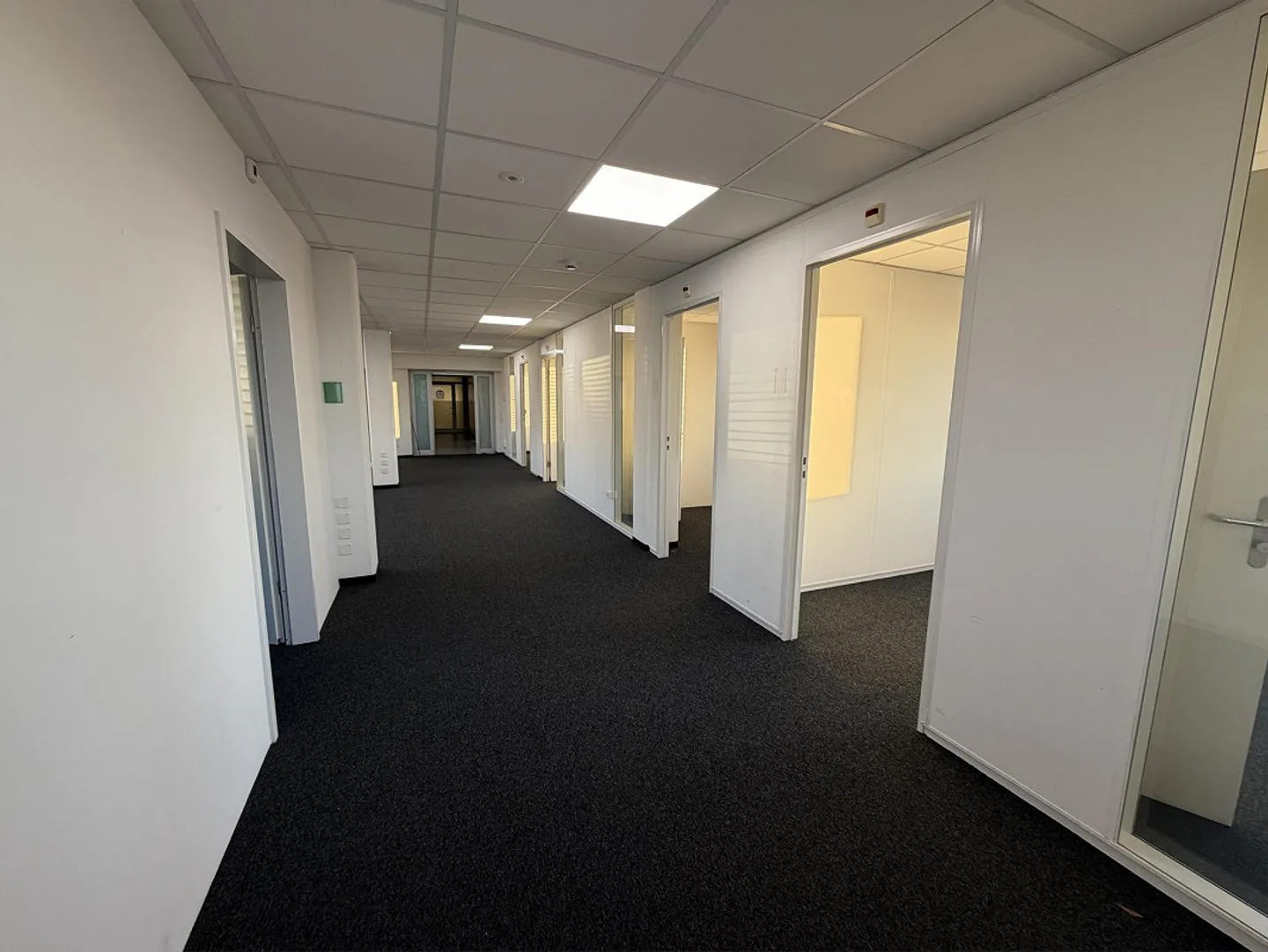 Modernes Büro zu vermieten - Foto 1 von 7