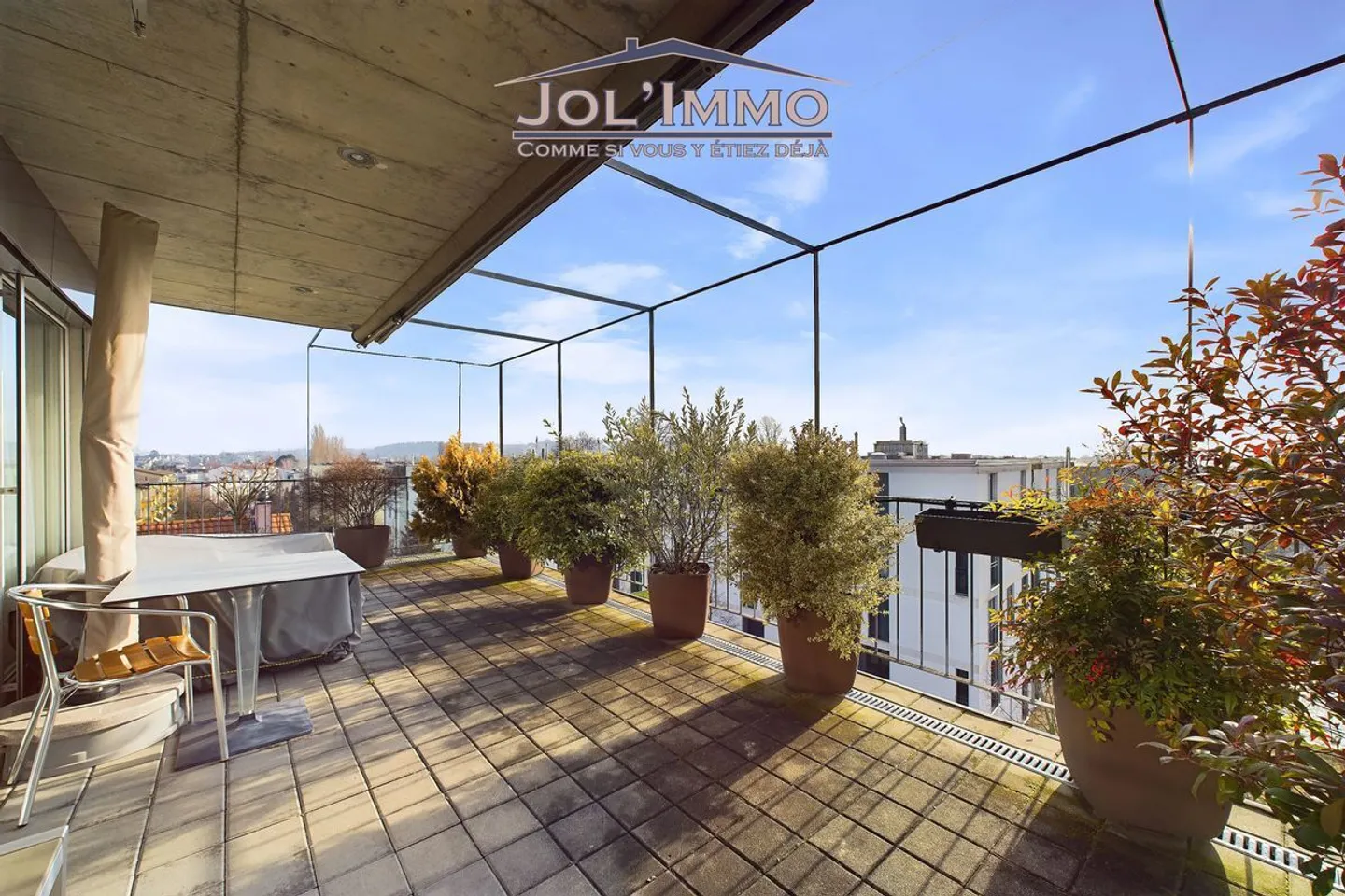 Penthouse with 360-degree panoramic view in Biel - A unique opportunity! - Photo 3 of 13