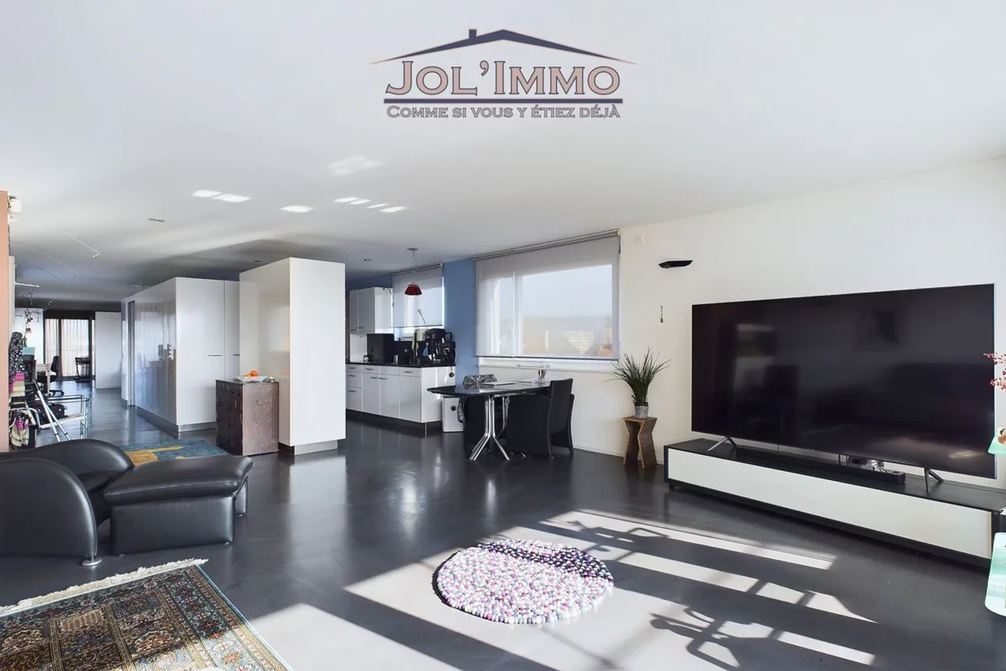 Penthouse with 360-degree panoramic view in Biel - A unique opportunity! - Photo 5 of 13