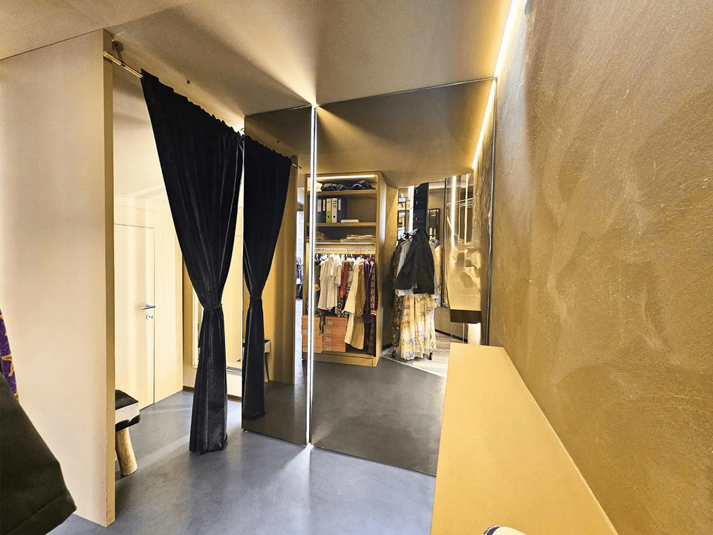 CENTRALITY AND ELEGANCE IN THE HEART OF THE CITY, GUARANTEED SUCCESS - Photo 7 of 10