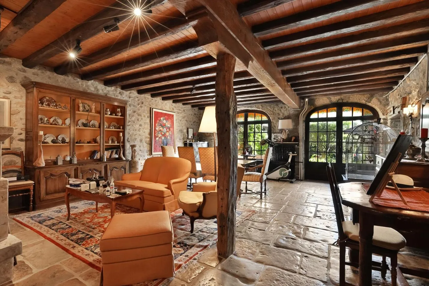 Exceptional village property in Avusy, in the heart of the Geneva countryside - Photo 7 of 13