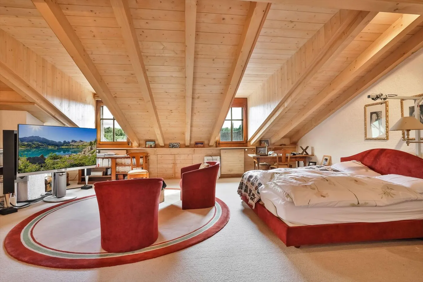 Exceptional village property in Avusy, in the heart of the Geneva countryside - Photo 12 of 13