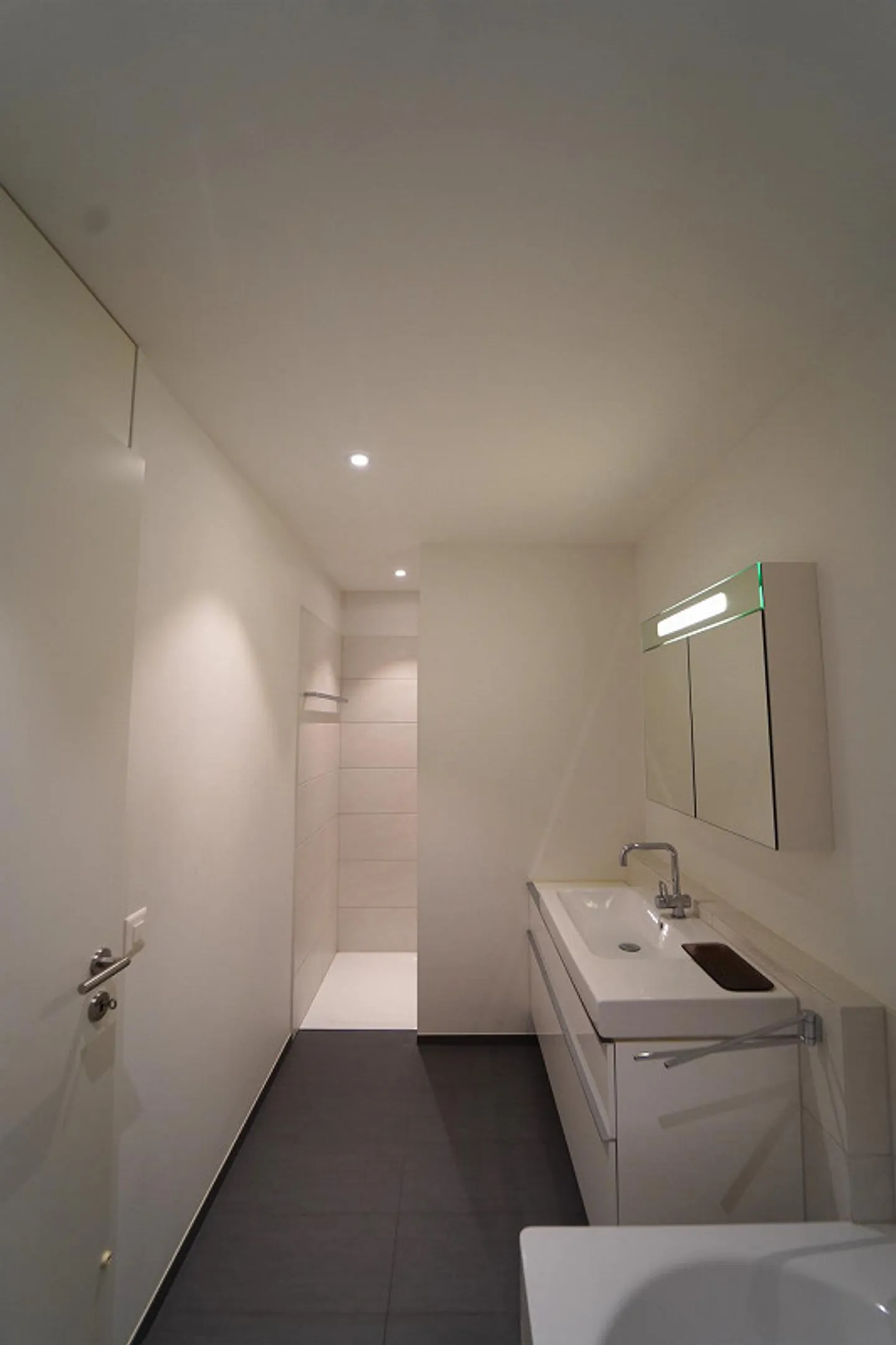 Helle, grosszügige 5.5 Zimmerwohnung im Eigentumstandard - Foto 4 di 6