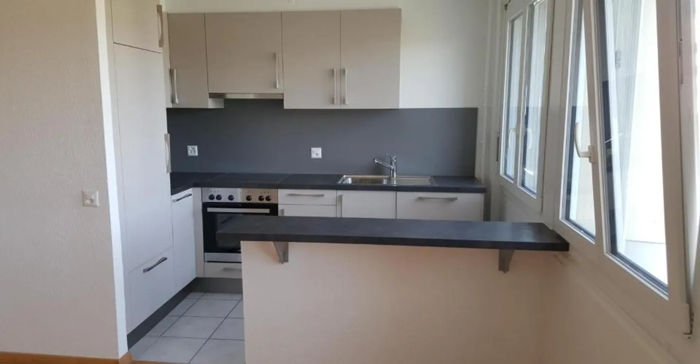 Charming 3-Room Apartment - Photo 1 of 7