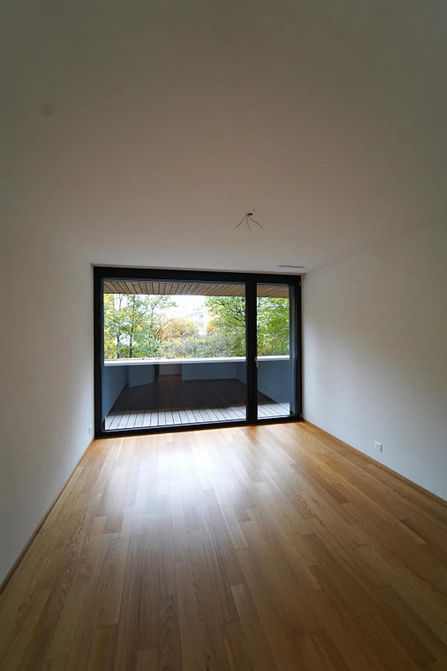 Helle, grosszügige 5.5 Zimmerwohnung im Eigentumstandard - Foto 6 di 6