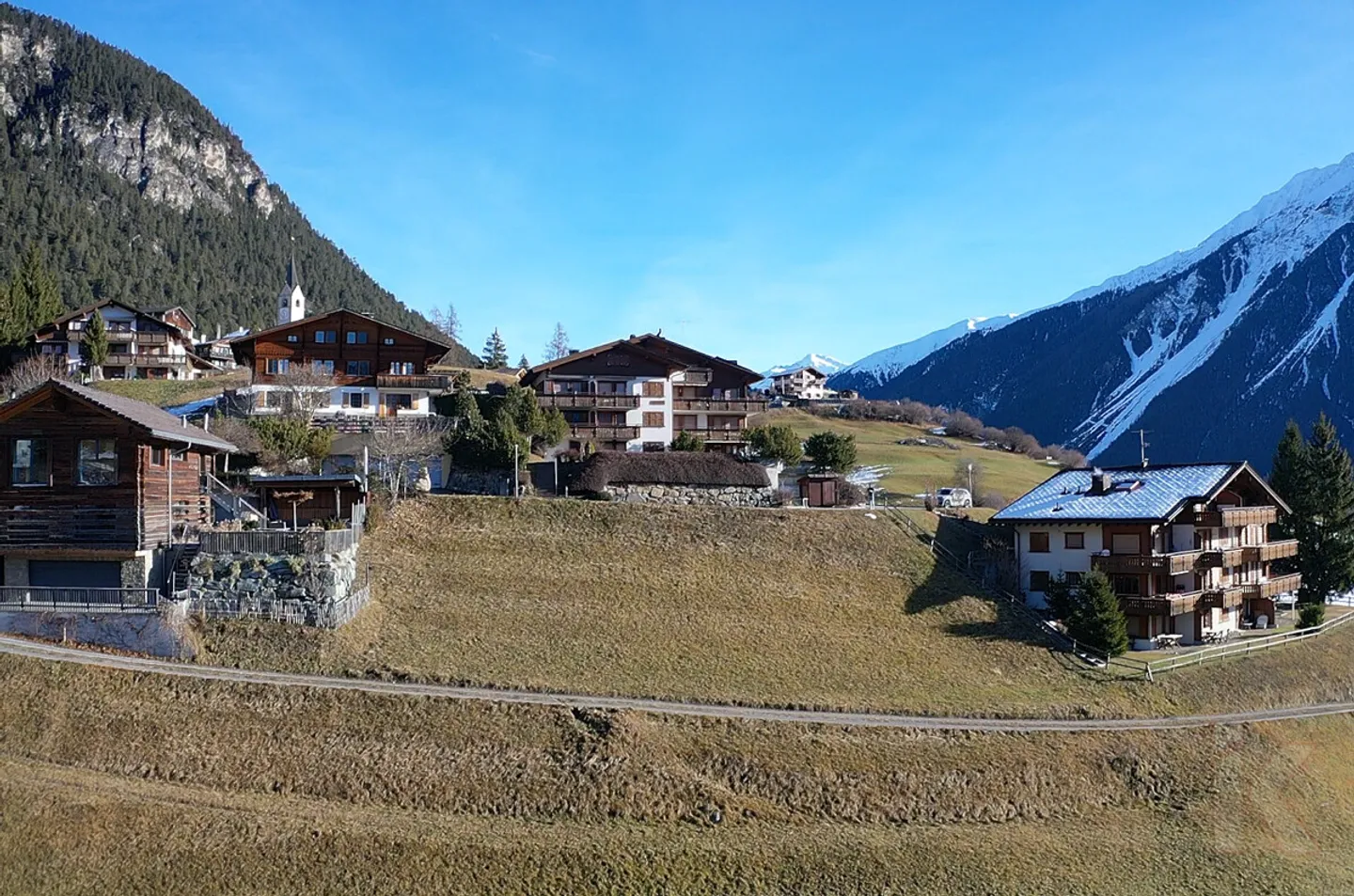 Traumhaftes Grundstück an toller Aussichtslage im Albulatal- Schmitten - Foto 3 di 7