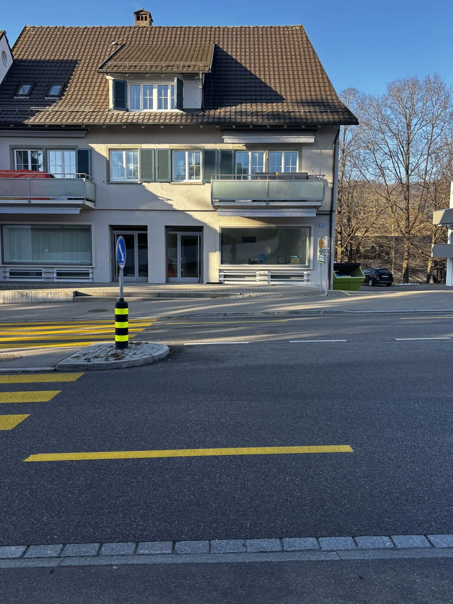 Appartement lumineux d'une chambre avec balcon - Photo 2 sur 2